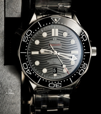 Đồng hồ Omega Seamaster 300 Black Dial