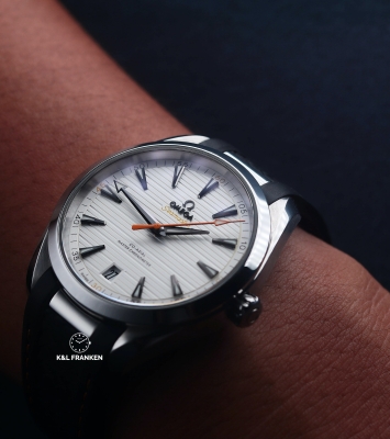 Đồng hồ Omega Aqua Terra White Dial Orange Hand