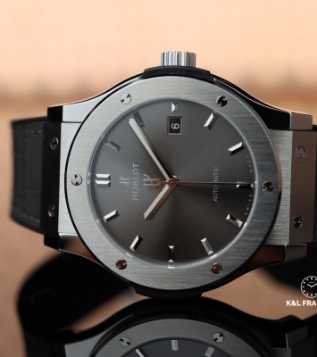 Đồng hồ Hublot Classic Fusion Grey Dial