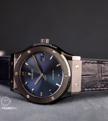 Đồng hồ Hublot Classic Fusion Ceramic Blue Dial