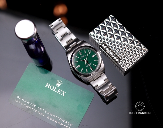 Đồng Hồ Rolex Oyster Perpetual 2020 - Chiêm Ngưỡng Vẻ Đẹp Thuần Túy