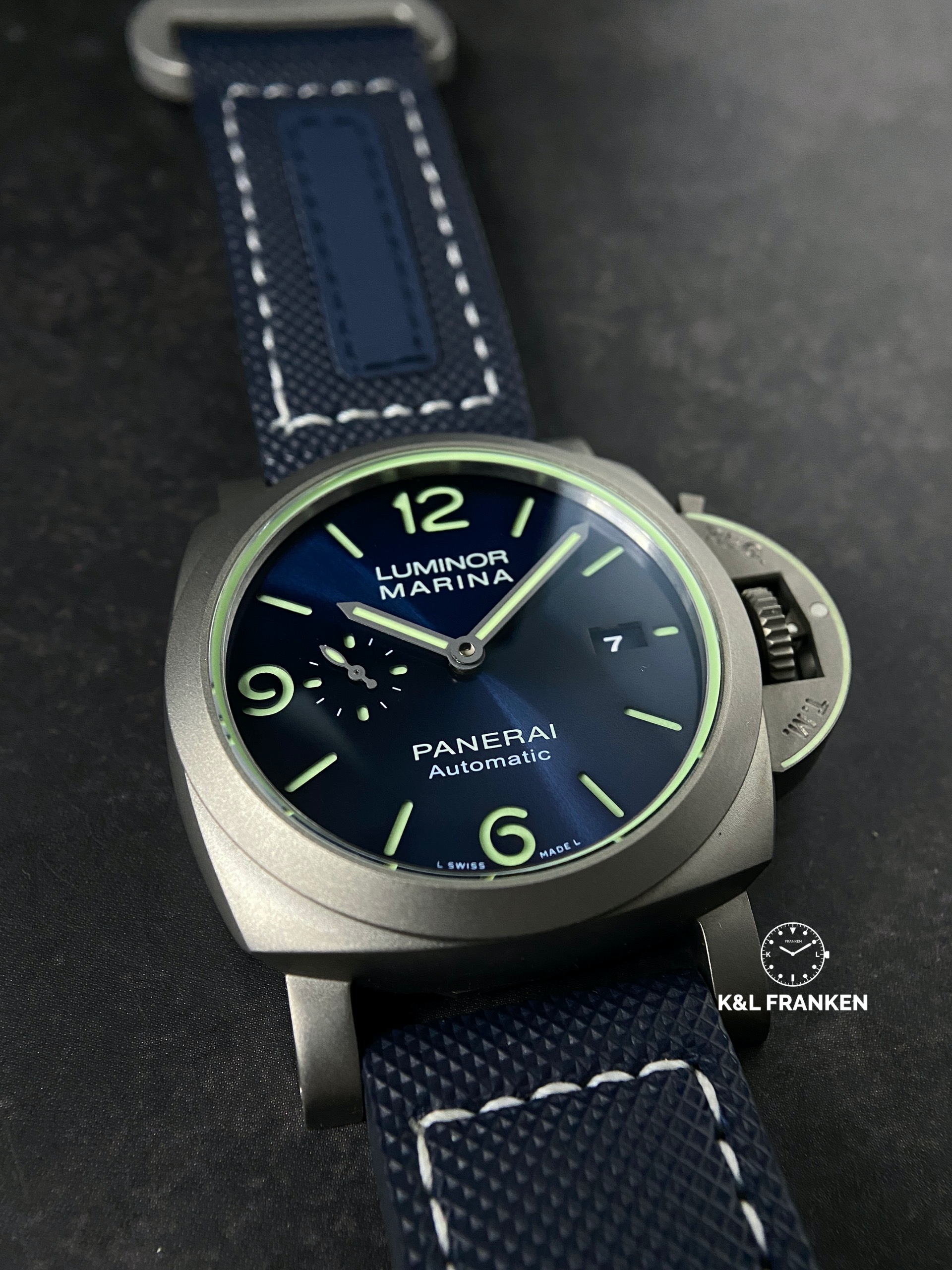 ng h Panerai 70th Titanium